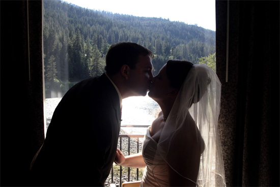 Silhouette Kiss